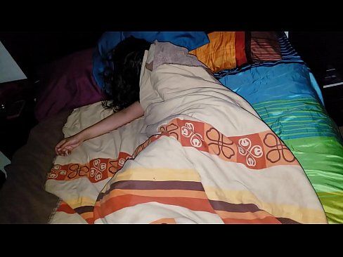 ❤️ Anak tiri memarahi ibu tirinya semasa dia tidur. ❌ seks super pada ms.hdporn24.ru ❌❤